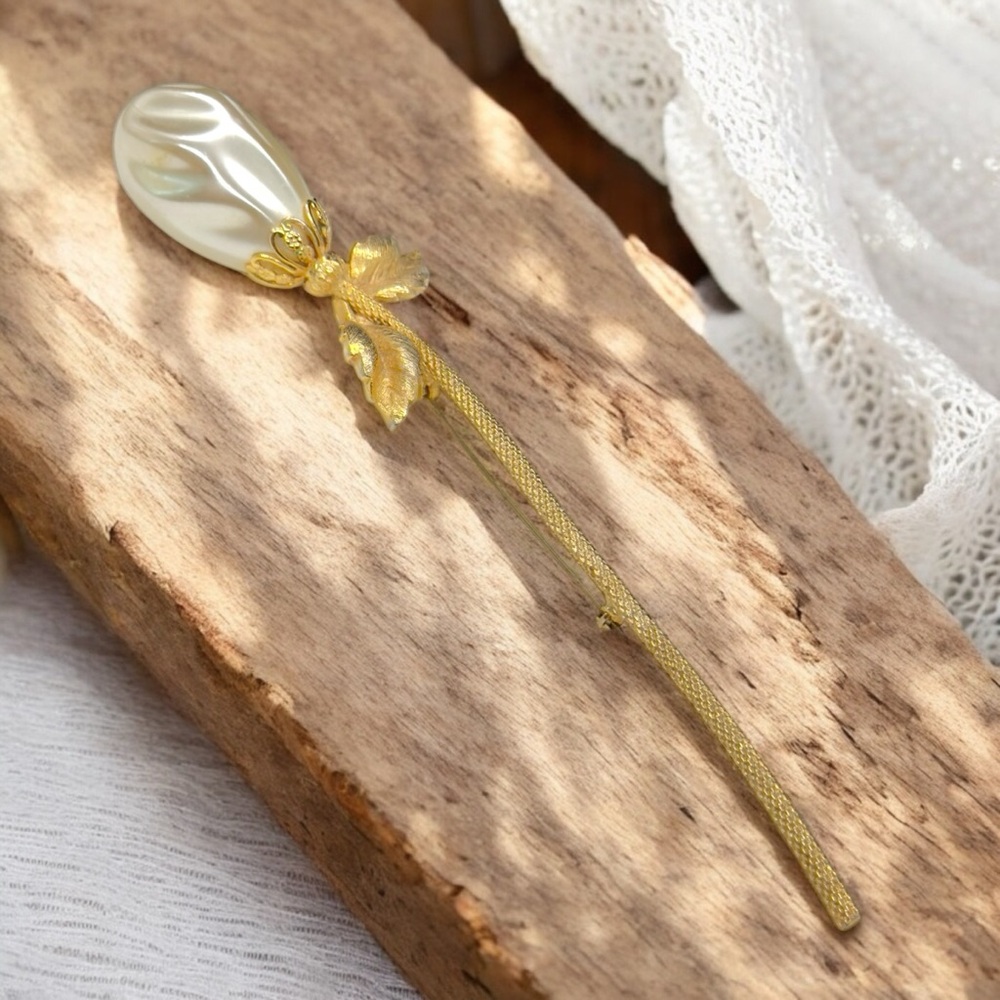 Vintage Long Stem Faux Baroque Pearl Rose Brooch